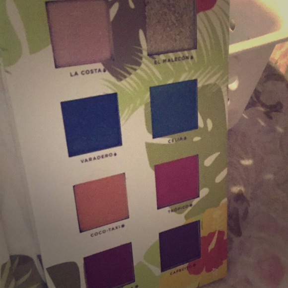 A Lamar Eye Shadow palette - Picture 1 of 1